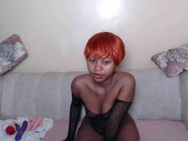 ItsYaGirlPookie webcam