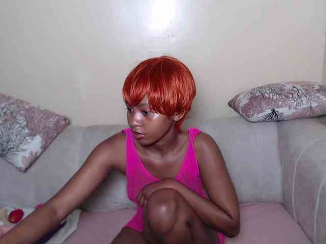 ItsYaGirlPookie webcam