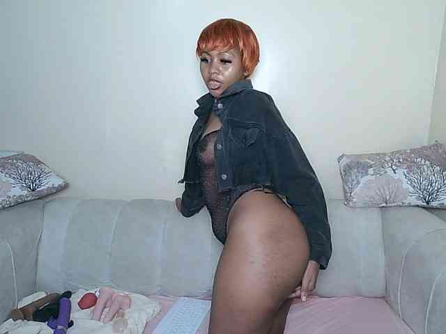 ItsYaGirlPookie webcam