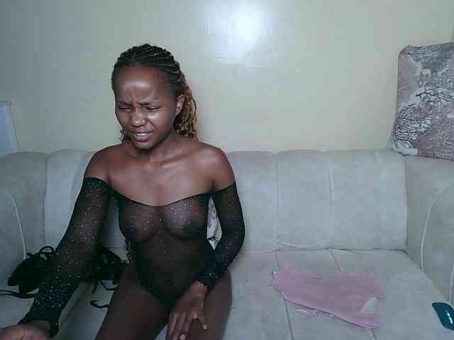 ItsYaGirlPookie webcam