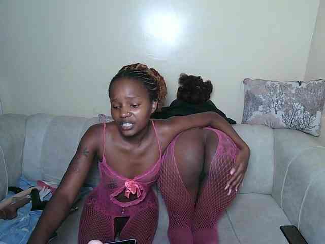 ItsYaGirlPookie webcam
