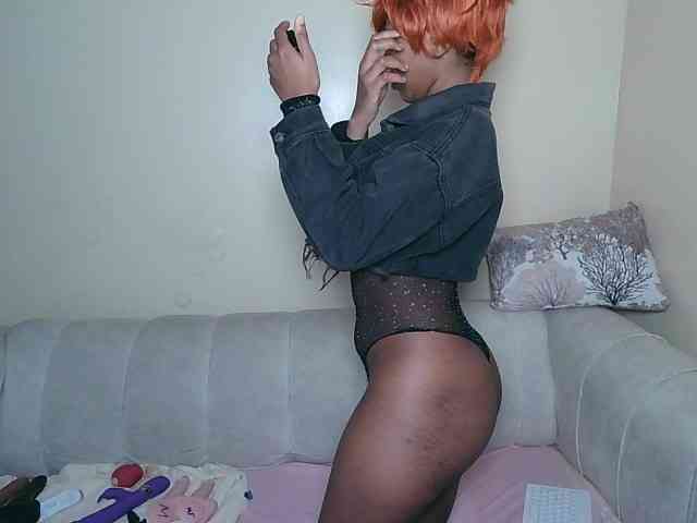 ItsYaGirlPookie webcam