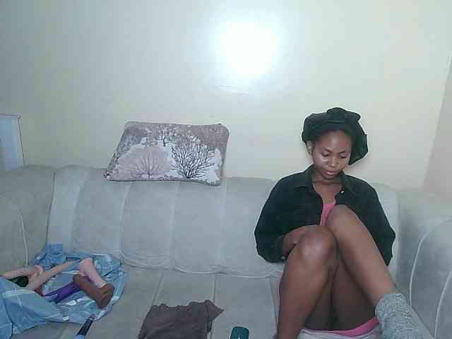 ItsYaGirlPookie webcam