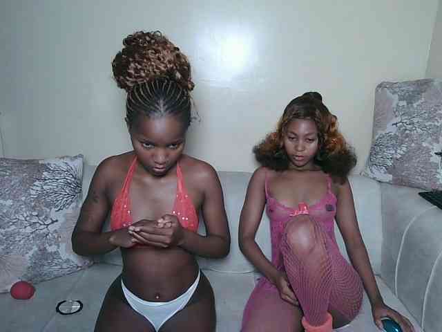 ItsYaGirlPookie webcam