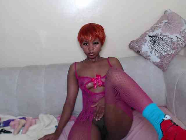 ItsYaGirlPookie webcam