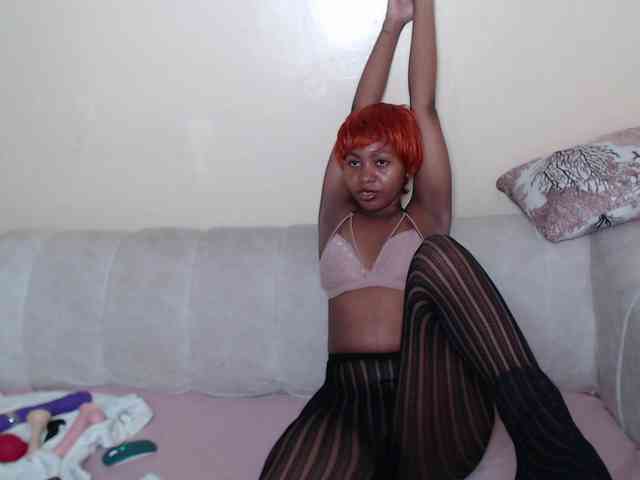 ItsYaGirlPookie webcam