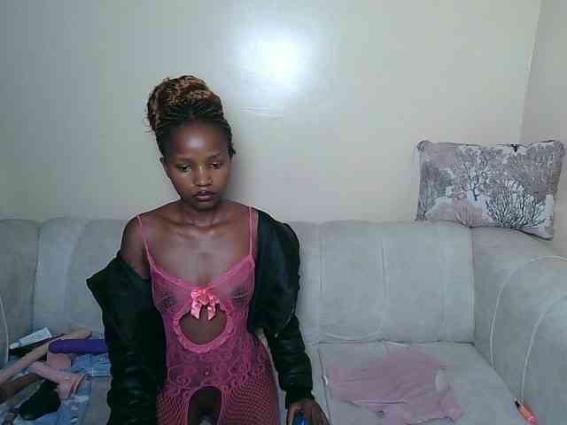 ItsYaGirlPookie webcam