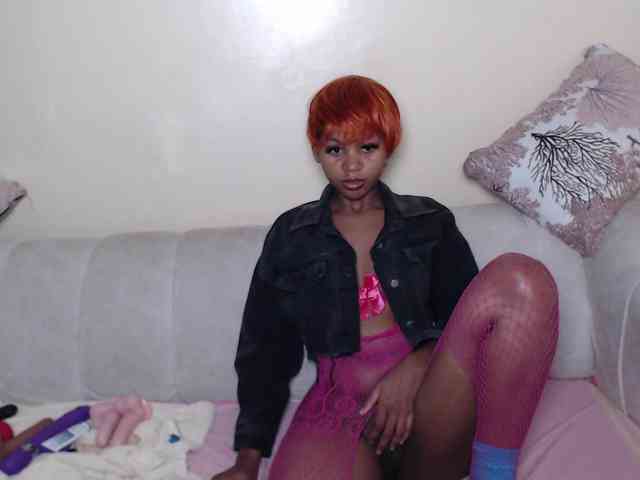 ItsYaGirlPookie webcam