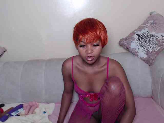ItsYaGirlPookie webcam