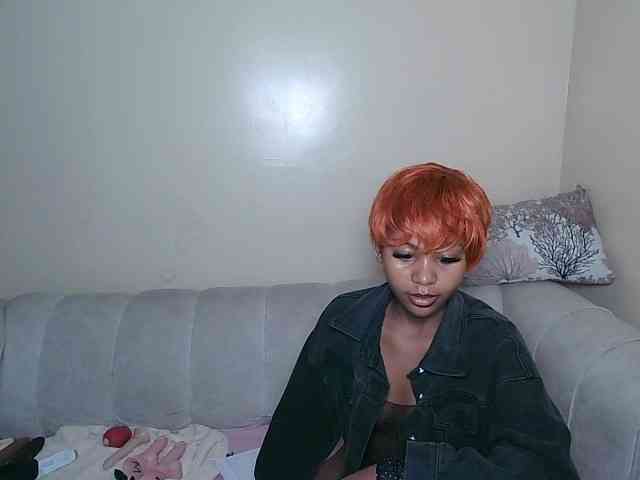 ItsYaGirlPookie webcam