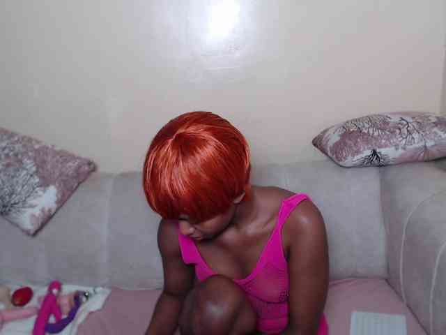 ItsYaGirlPookie webcam