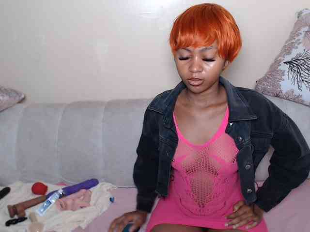 ItsYaGirlPookie webcam