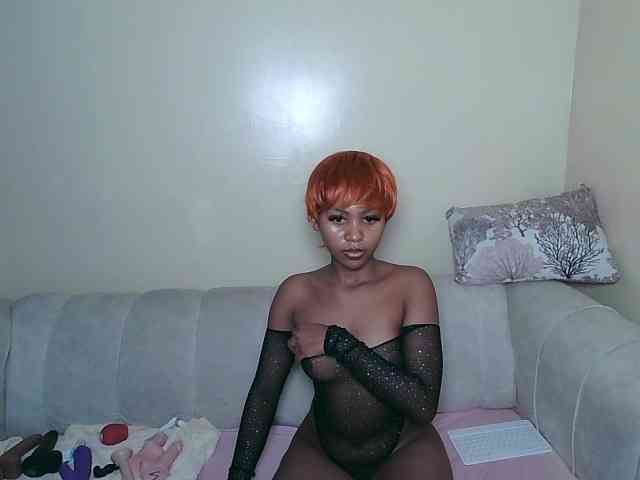 ItsYaGirlPookie webcam