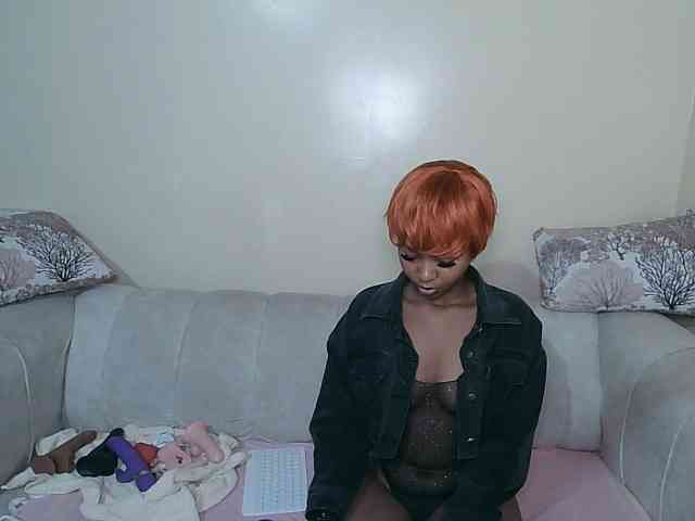 ItsYaGirlPookie webcam