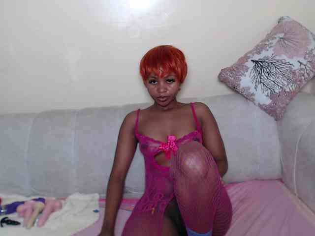 ItsYaGirlPookie webcam
