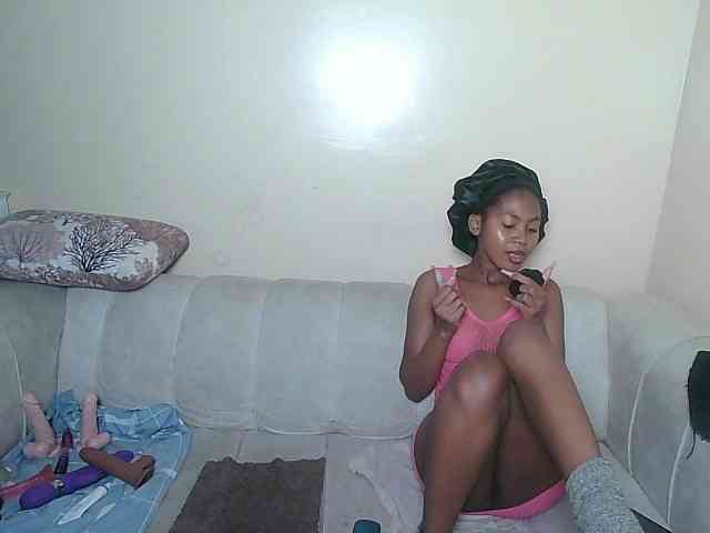 ItsYaGirlPookie webcam