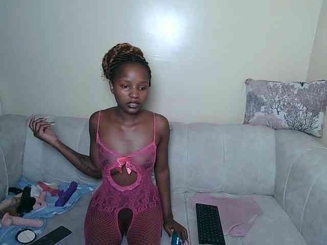 ItsYaGirlPookie webcam