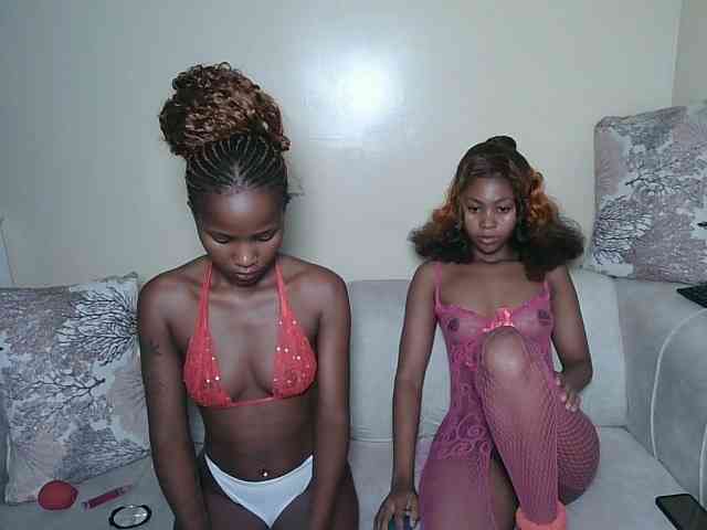ItsYaGirlPookie webcam