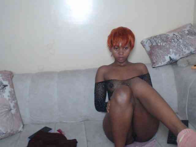 ItsYaGirlPookie webcam