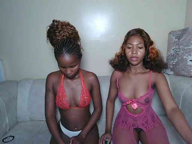 ItsYaGirlPookie webcam