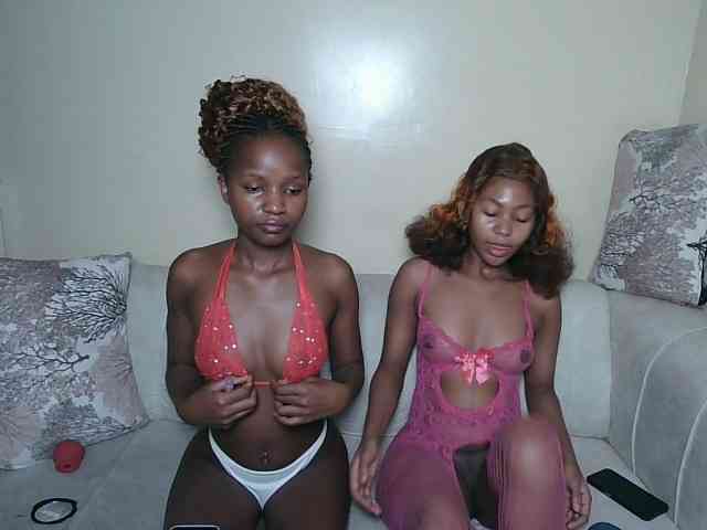 ItsYaGirlPookie webcam