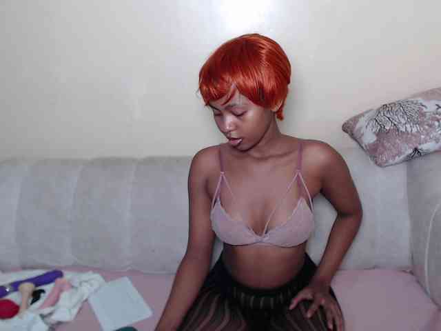 ItsYaGirlPookie webcam