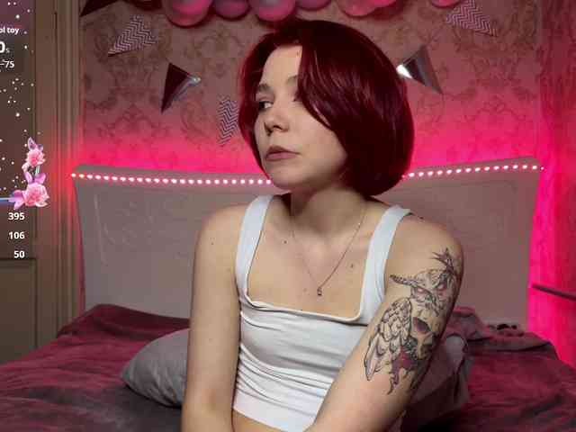 TraceyKalani webcam