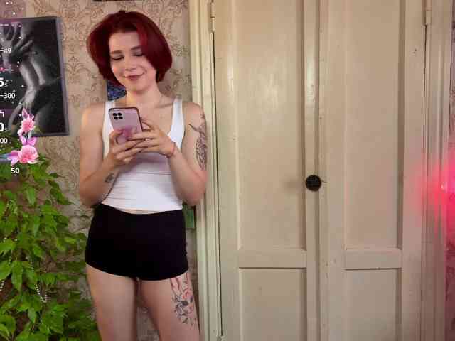 TraceyKalani webcam