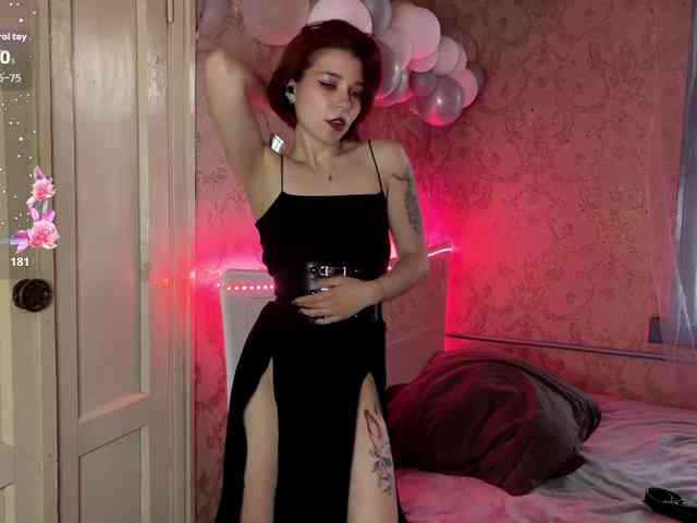 TraceyKalani webcam