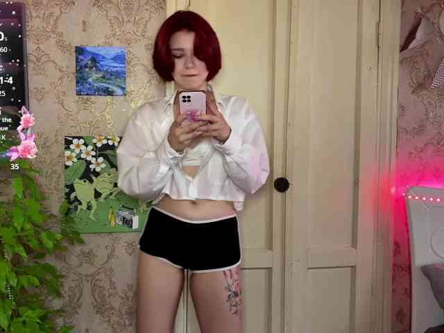 TraceyKalani webcam