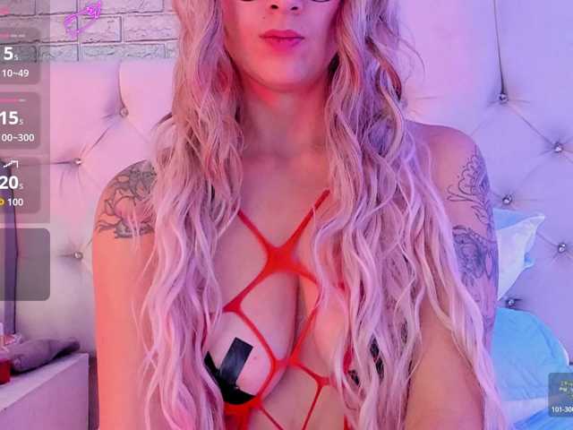 RoxanneStorm live cam on BongaCams