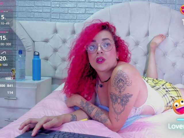 RoxanneStorm live cam on BongaCams