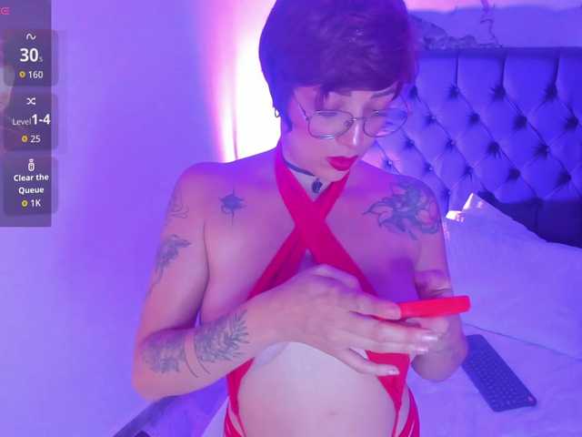 RoxanneStorm live cam on BongaCams