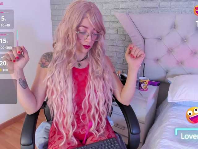 RoxanneStorm live cam on BongaCams