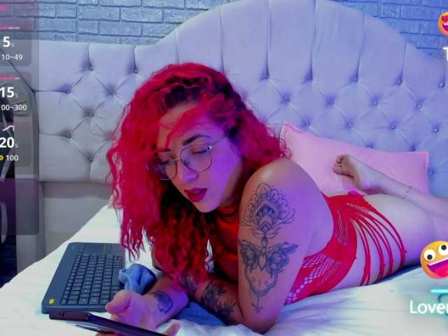RoxanneStorm live cam on BongaCams