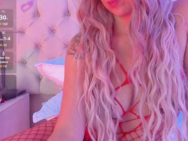 RoxanneStorm live cam on BongaCams