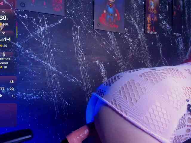 RoxanneStorm webcam