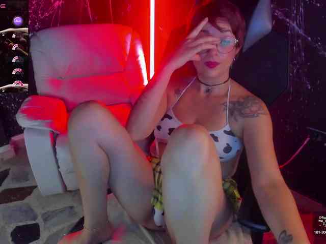RoxanneStorm webcam