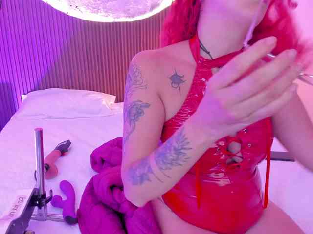 RoxanneStorm webcam