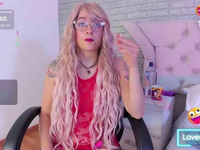 RoxanneStorm webcam