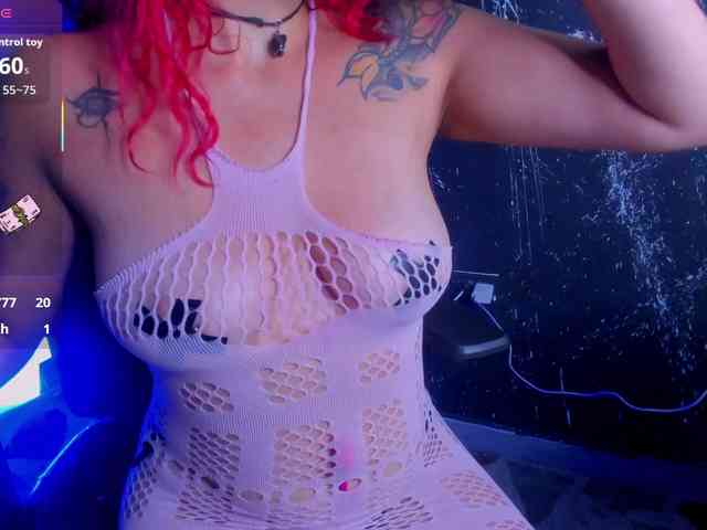 RoxanneStorm webcam