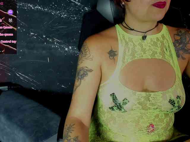 RoxanneStorm webcam