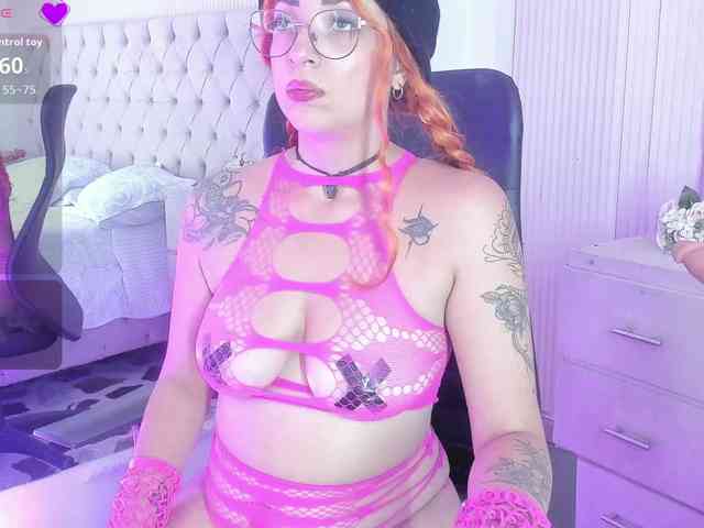 RoxanneStorm webcam