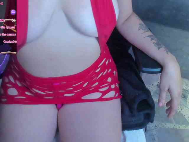 RoxanneStorm webcam