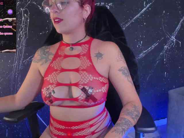 RoxanneStorm webcam