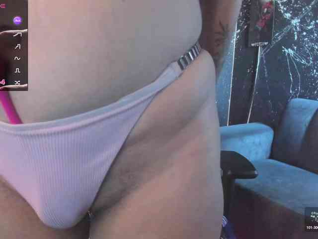 RoxanneStorm webcam