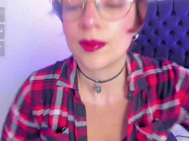 RoxanneStorm webcam
