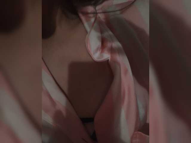 me-la-nia19 preview