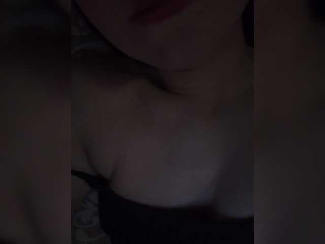 me-la-nia19