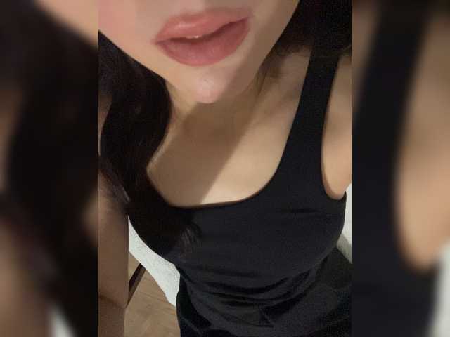 me-la-nia19 live cam on BongaCams